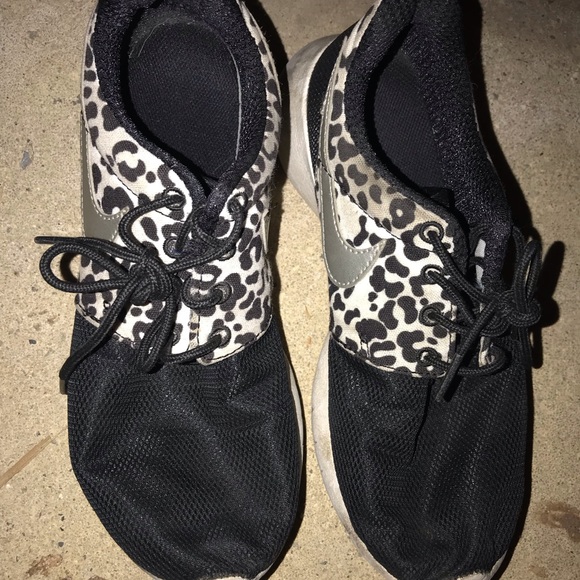 Nike’s - Picture 2 of 2